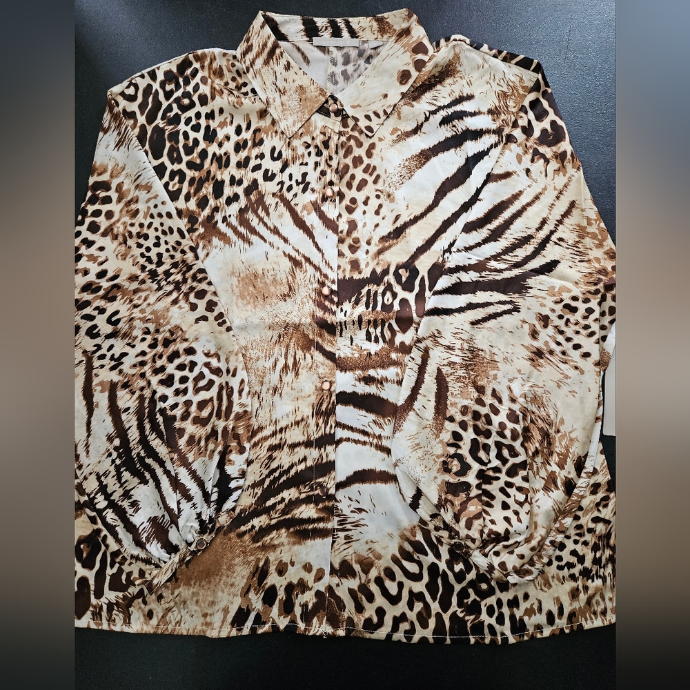 NWT - Sunny Leigh Amara Stretch Animal Print Button-Up Blouse - Size XL